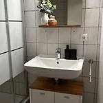 Apartament Zentral Gelegenes Mit Tiefgarage, Boxspringbett Nahe Zoo