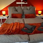 Zentral Gelegenes Mit Tiefgarage, Boxspringbett Nahe Zoo Osnabrück