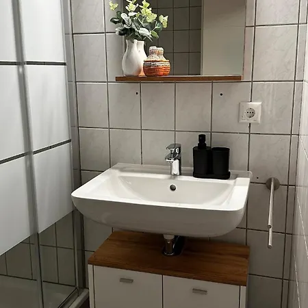 Апартаменты Zentral Gelegenes Mit Tiefgarage, Boxspringbett Nahe Zoo