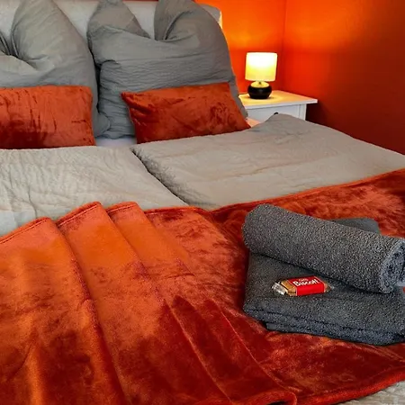 Zentral Gelegenes Mit Tiefgarage, Boxspringbett Nahe Zoo * Osnabrück