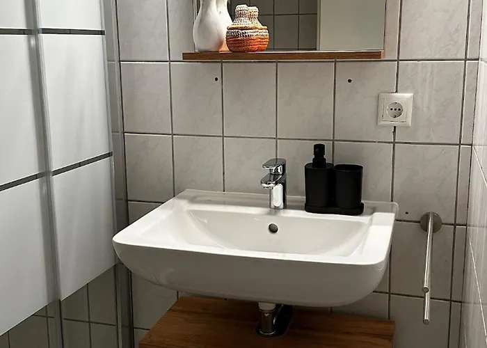 Апартаменты Zentral Gelegenes Mit Tiefgarage, Boxspringbett Nahe Zoo